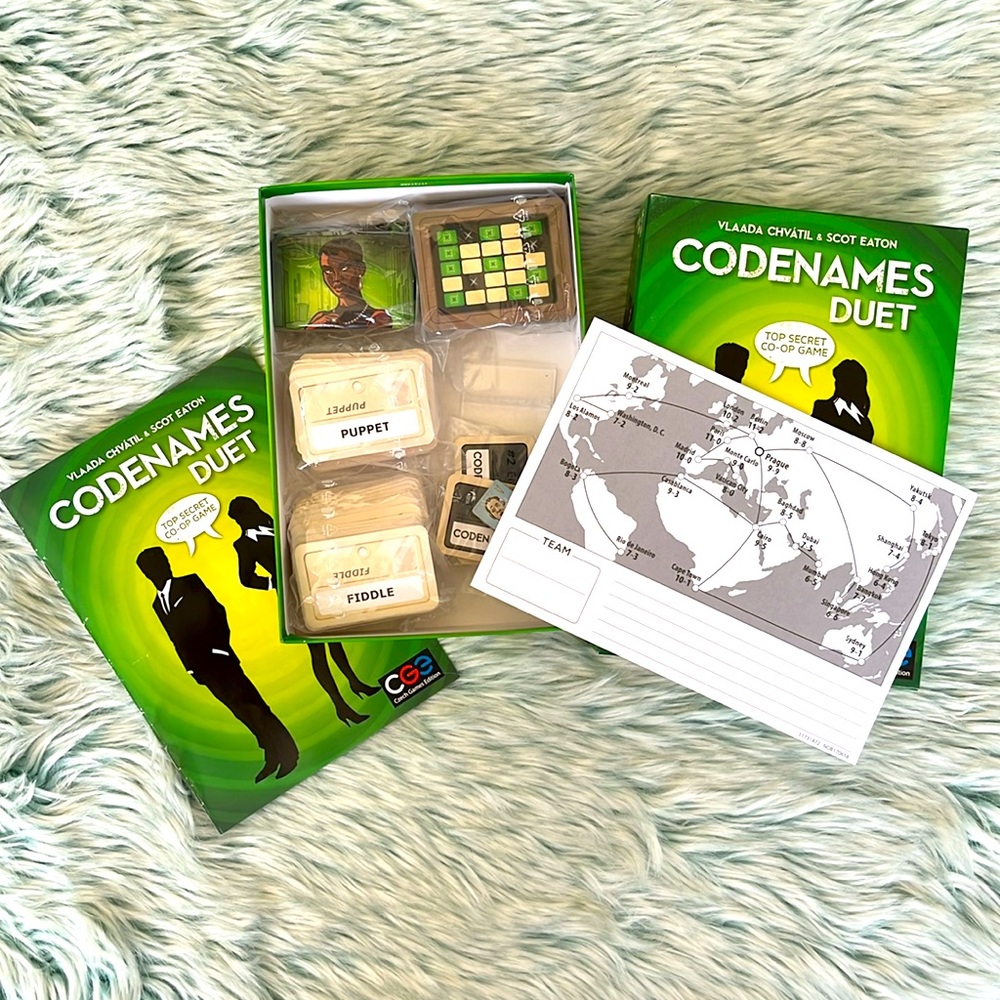 Codenames Duet, Board Game - Picture 2 of 8